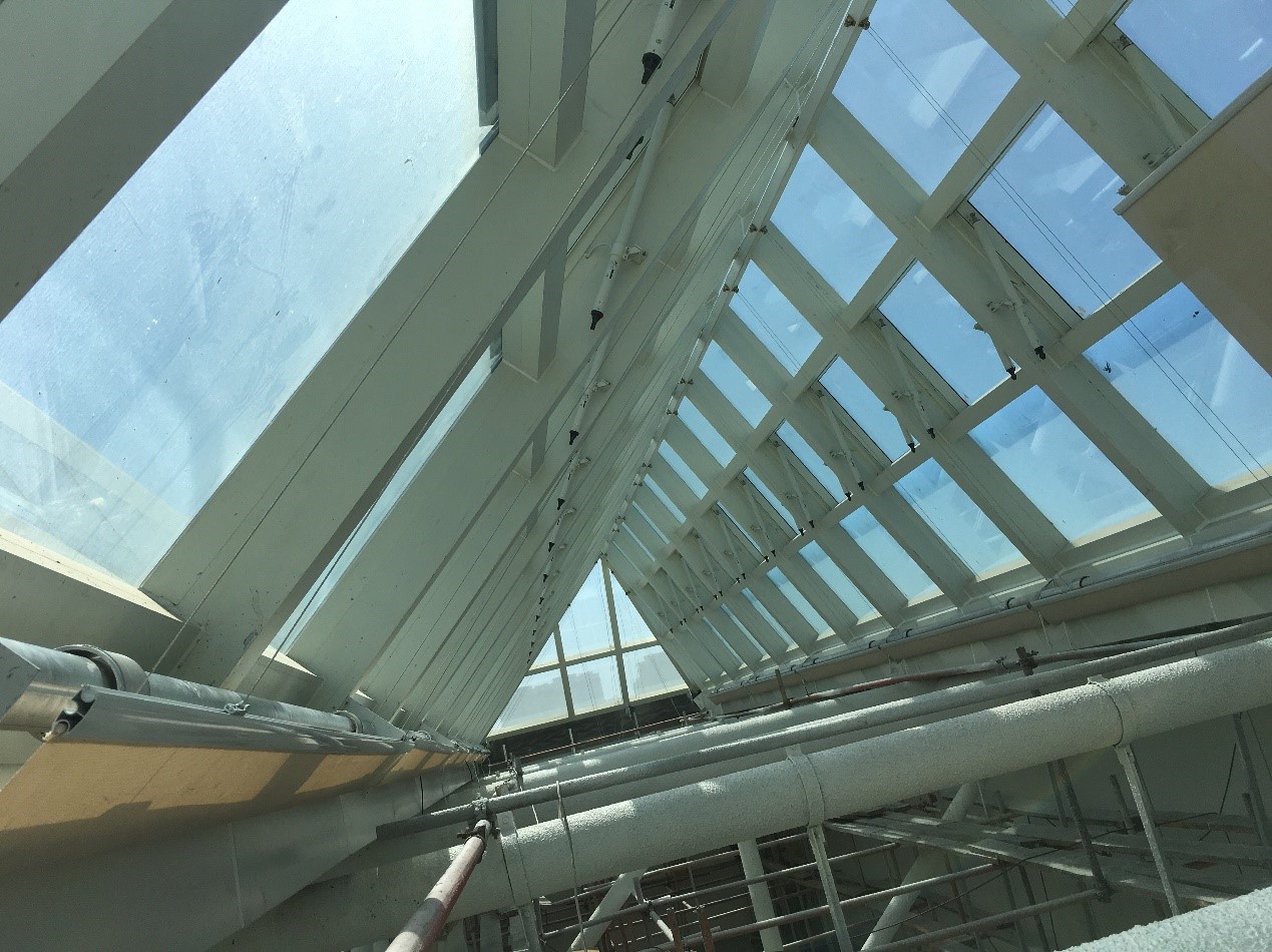 希旭智能FSS卷取式天棚帘