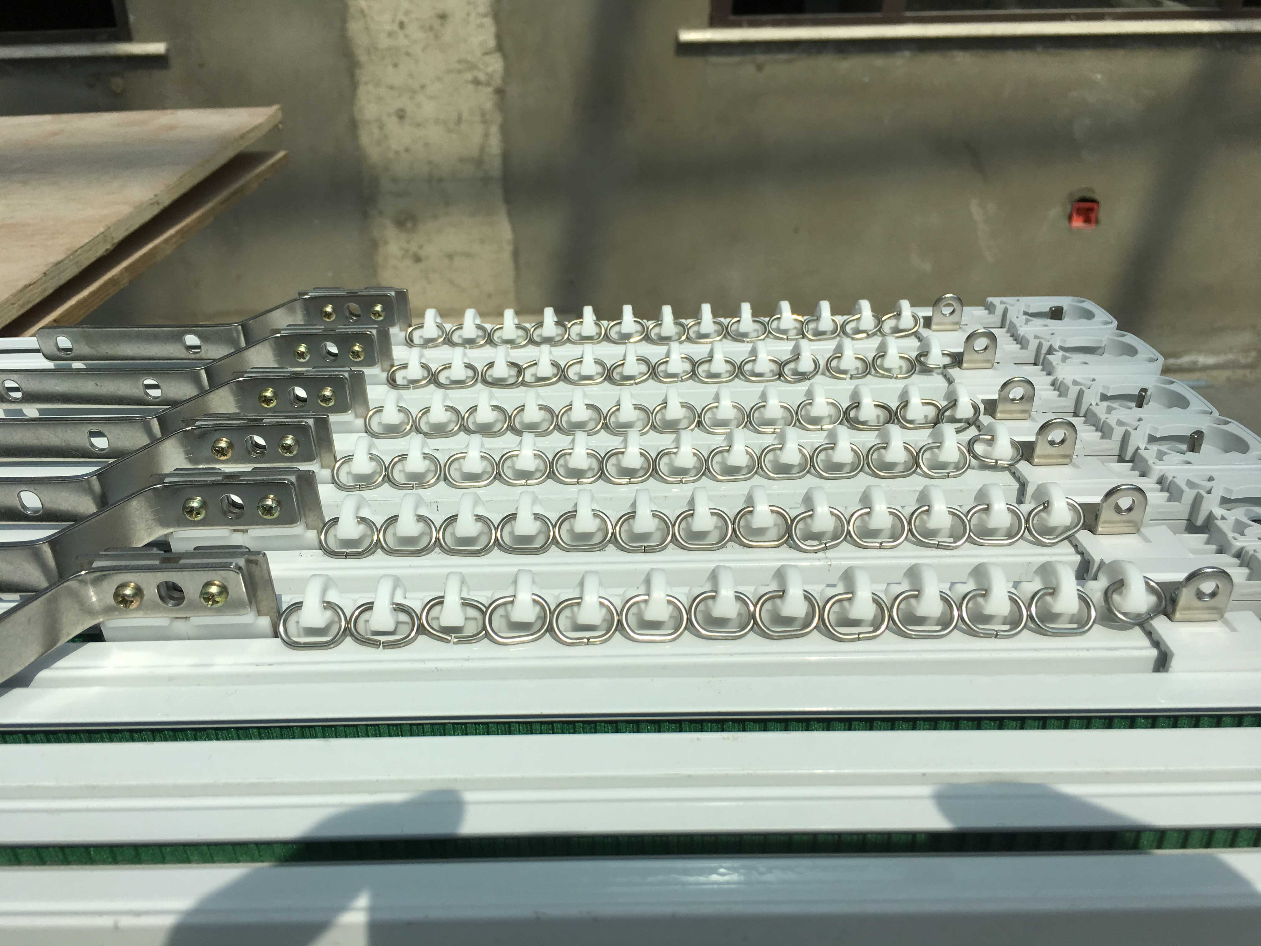 电动智能窗帘_轨道